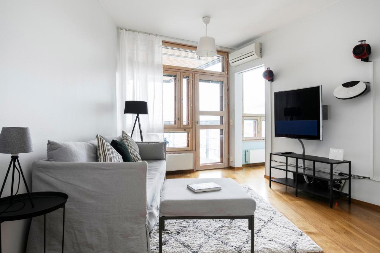 2Ndhomes Luxury Kamppi Center Apartment With Spa And Terrace Helsínquia Exterior foto