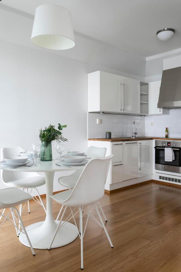 2Ndhomes Luxury Kamppi Center Apartment With Spa And Terrace Helsínquia Exterior foto